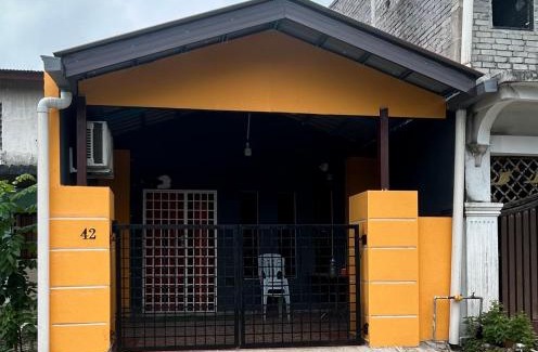 Pasir Gudang Maison | Homestay Qaseh