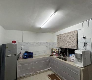 Pasir Gudang Maison | Homestay Qaseh