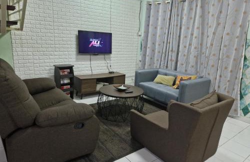 Sungai Buloh Maison | Homestay Saujana Utama