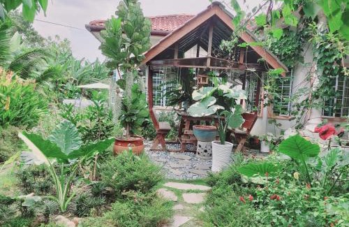 Sungai Buloh Maison | Homestay VillaSolihin Sungai Buloh