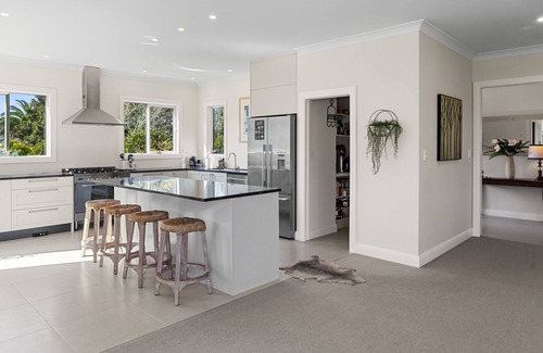 Tauranga Maison | Homestead Haven - Tauranga Holiday Home