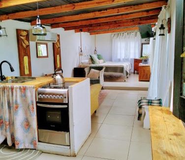 Mbombela Appartement | HomeSweetHome: Cozy Tiny