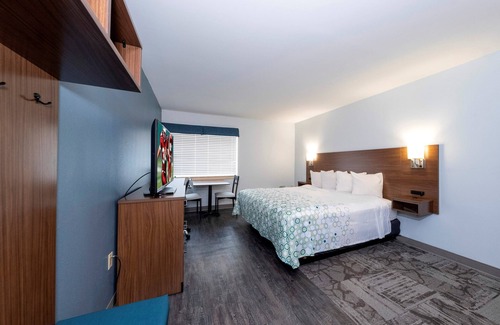 New Castle Hôtel | HomeTowne Studios by Red Roof Wilmington - New Castle