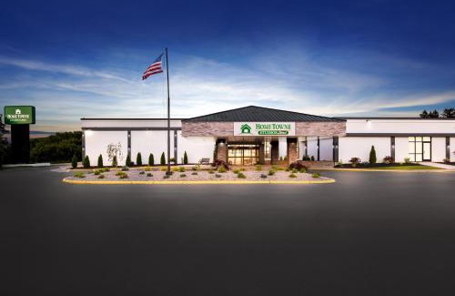 Cortland Hôtel | HomeTowne Studios by Red Roof & Conference Center Cortland