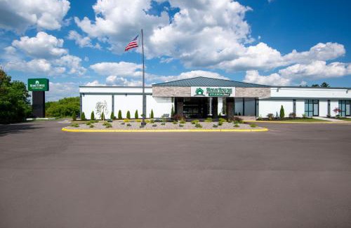 Cortland Hôtel | HomeTowne Studios by Red Roof & Conference Center Cortland