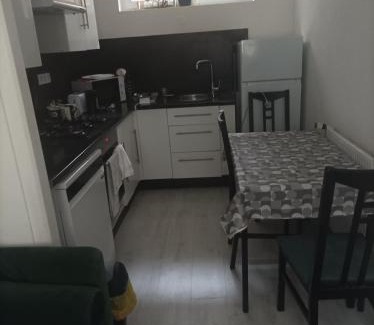 Montry Maison | Homewood - entire property for 6 people - 4 adults maximum - in village 10 min from Disneyland Paris & TGV RER A