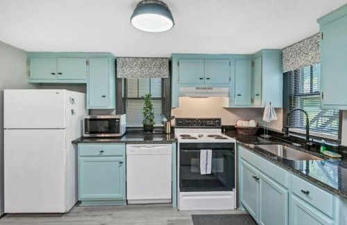 Earlewood Maison | Homey 4BR in Earlewood