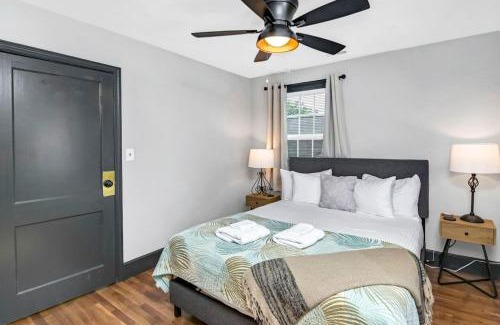 Earlewood Maison | Homey 4BR in Earlewood
