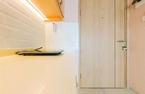 Cikokol Appartement | Homey and Modern Studio at Tree Park City Cikokol Apartment By Travelio