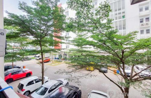 Tangerang Appartement | Homey and Simply 2BR Apartment Aeropolis Residence By Travelio