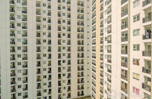 Depok Appartement | Homey and Simply 2BR Apartment at Cinere Resort By Travelio