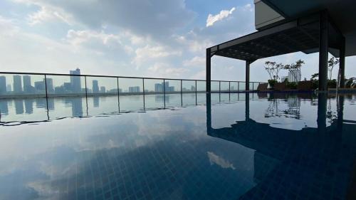 Mampang Prapatan Appartement | Homey and Spacious 2BR at Samara Suites Apartment By Travelio