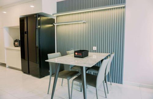 Bumi Serpong Damai Appartement | Homey and Spacious 3BR at Sky House BSD Apartment By Travelio