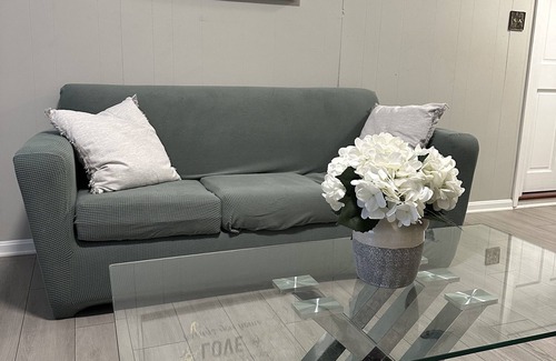 Bowie Maison | Homey, cozy, spacious, family friendly. Close to restaurants, shopping centers.