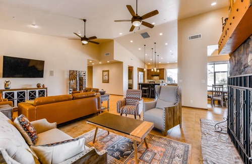 Oro Valley Maison | Homey, desert gem with private pool & Spa with amazing views!