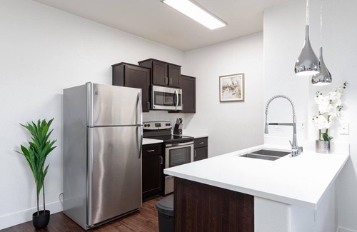 Spring Valley Appartement | Homey First Floor Unit in A Gated Community/FREE EV Charger!