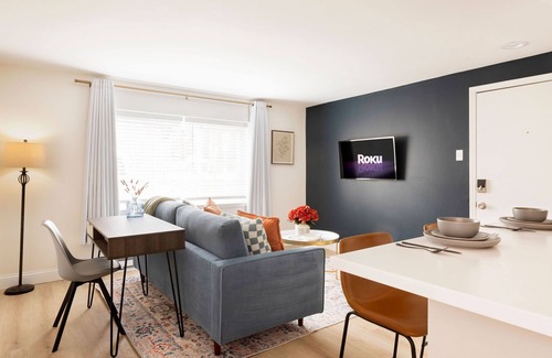 Tower Grove East Appartement | Homey Haven in Tower Grove Near Major Hospitals