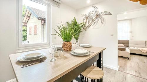 Cluses Maison | HOMEY SAKINE- Proche centre- Netflix- Wifi