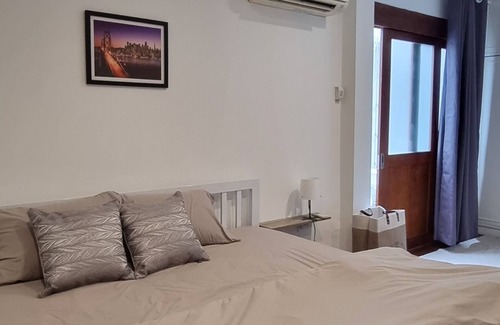 Ploenchit Hôtel | Homey stay and cafe by hematoa near BTS Phloen Chit