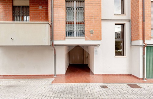 Pisa Appartement | Homiday- New and Lovely Two Bedroom Apartment - Free Parking