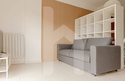 Pisa Appartement | Homiday- New and Lovely Two Bedroom Apartment - Free Parking