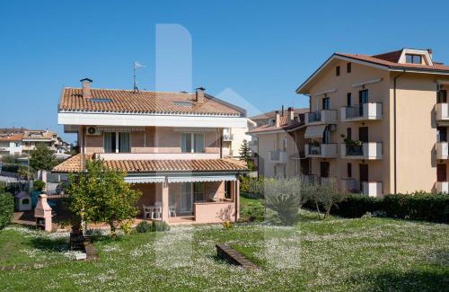 Pineto Appartement | Homiday - Villino Dei Poeti