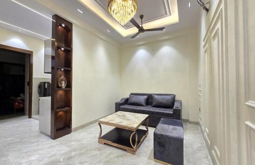 Indirapuram Appartement | Homlee-Diamond 2BHK Lift-Parking-Max Vaishali