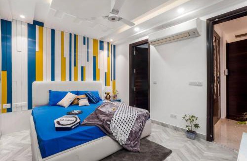 Saket Appartement | Homlee-Pentagon 3 BHK luxurious-Lift-Parking-Saket
