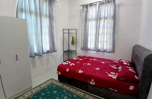 Marang Chalet De Ski | Homstay Purnama Rusila 3 Bilik tidur