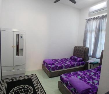 Marang Chalet De Ski | Homstay Purnama Rusila 3 Bilik tidur
