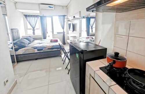 Pondok Gede Appartement | Homy Studio Grand Caman Bekasi Jatibening with Pool