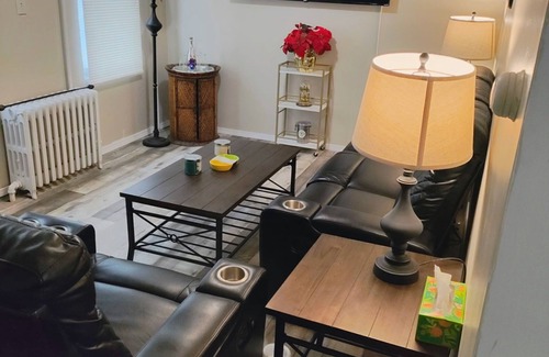 Albany Maison | Honey Comb Hideout 3Br. House Albany