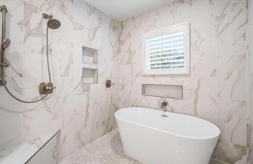 Watercolor Maison | Honey's Beach House