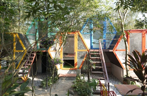 Huong Thuy Maison | Honeycomb Bungalow: Secluded Garden Retreat at an Authentic Village Homestay