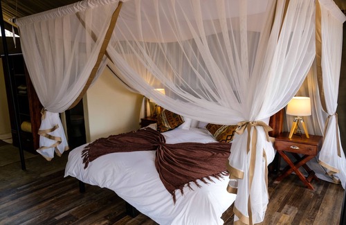 Thorny Bush Game Reserve Hôtel | Honeyguide Tented Safari Camps - Mantobeni