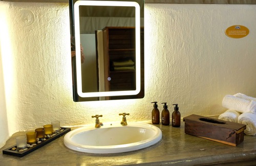 Thorny Bush Game Reserve Hôtel | Honeyguide Tented Safari Camps - Mantobeni