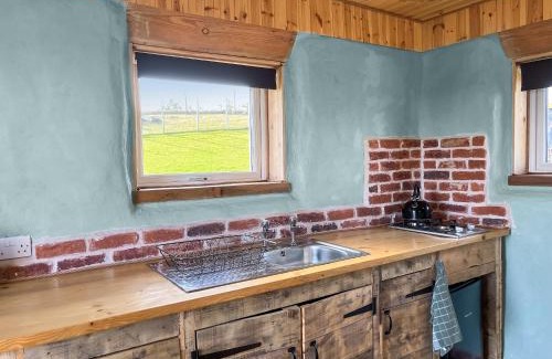 Forres Maison | Honeysuckle Bale Cabin - Uk49073