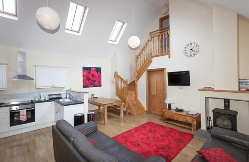 Linlithgow Appartement | Honeysuckle Cottage at Williamscraig Holiday Cottages
