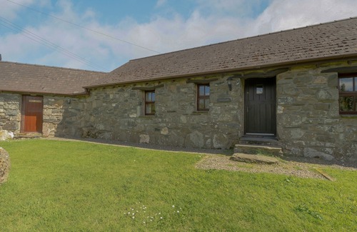 Pontfaen Cottage | Chèvrefeuille, NEWPORT, PEMBROKESHIRE