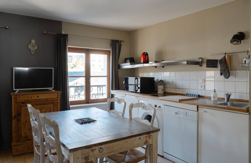 Honfleur Appartement | APPARTEMENT DE CHARME 4 PERSONNES. CENTRE HISTORIQUE. LUMINEUX. PARKING PRIVE
