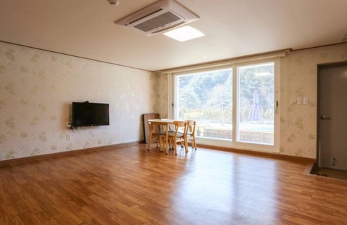 Dong Maison | Hongcheon Binari Pension