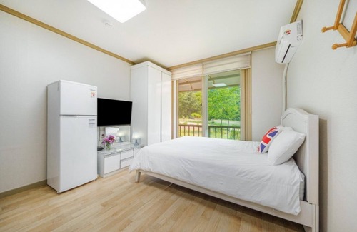 Hwachon Maison | Hongcheon Deopyeonhan Pension