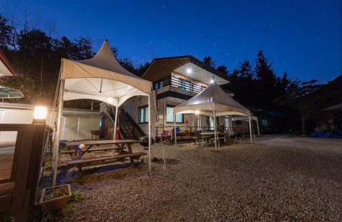 Seo Maison | Hongcheon Nolleowa Aegyeondongban Pension