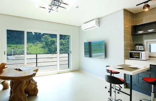 Hongcheon Maison | Hongcheon Stone Brown Pension