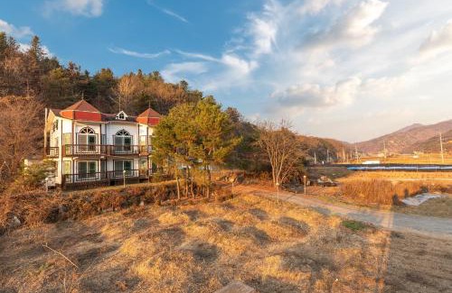 Seo Maison | Hongcheon Vivaldi Castle