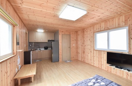 Mosantchukpu-ri Maison | Hongseong Nemo Pension