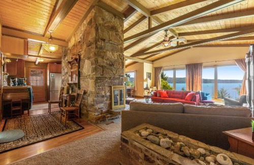 Eldon Maison | Hood Canal Escape
