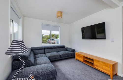 Kerikeri Maison | Hook and Line Hideaway - Kerikeri Holiday Home