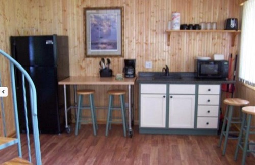 Poynette Maison | Hookers Resort Cabin Home 1
