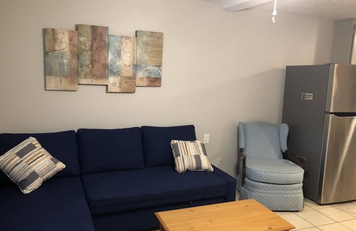 La Porte Maison | Hoots Spring Gully - Long Term - pet friendly